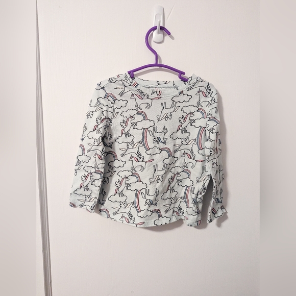 ✨ 3/$15 Old Navy 2T Long sleeve top - Picture 1 of 3